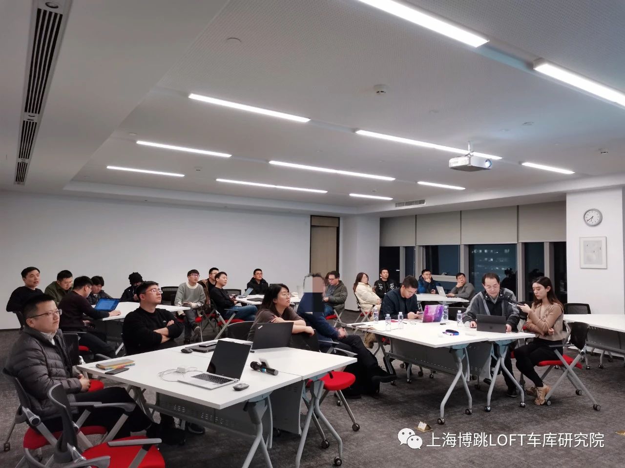 东方杭州LOFT车库专题会