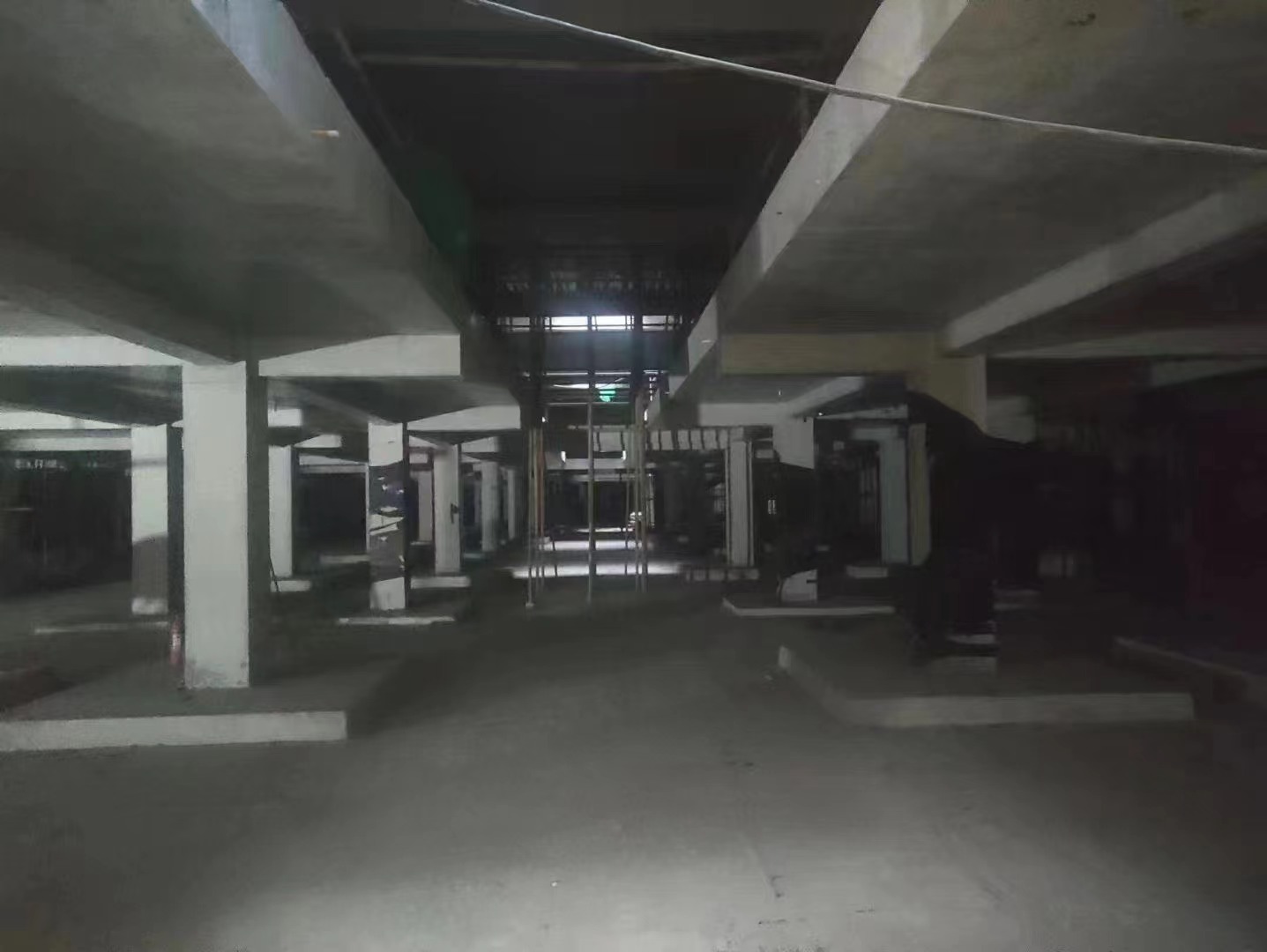 东方山东又一个上海博普LOFT车库拔地而起
